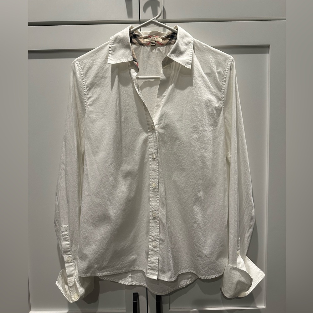 Women’s Burberry white button down shirt